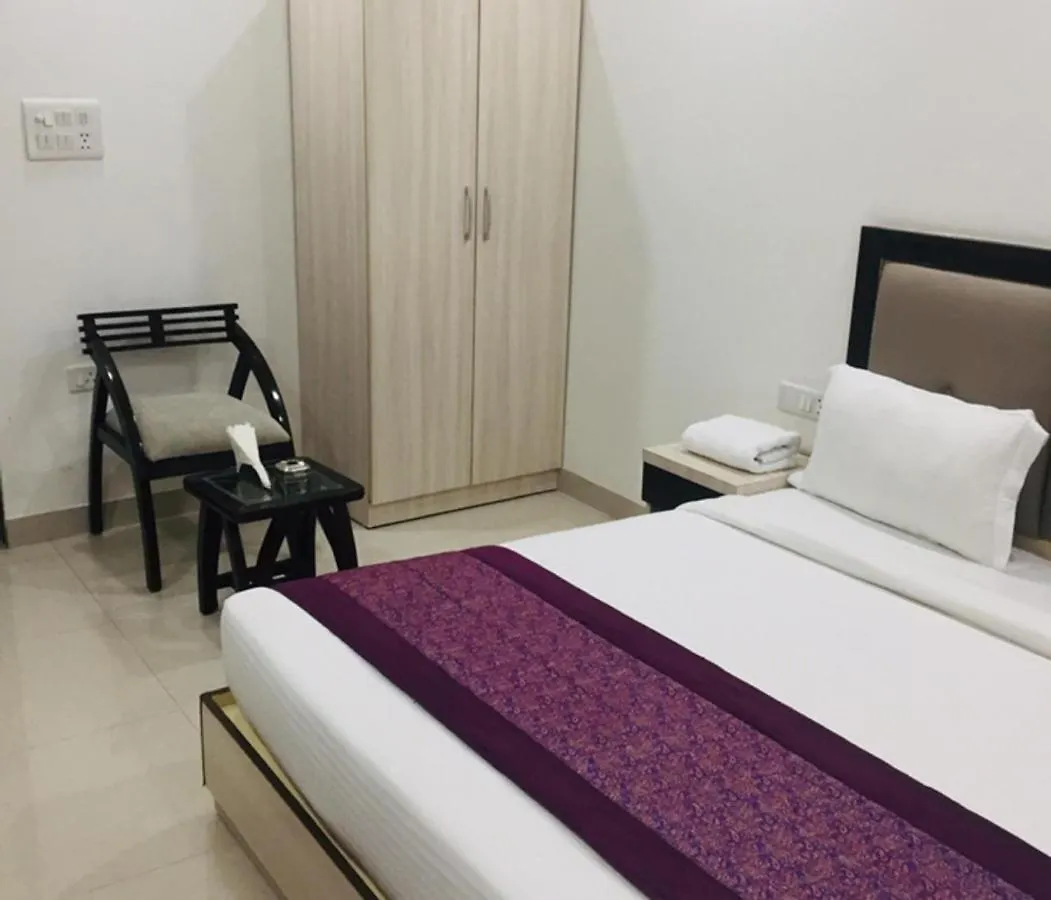 Aero Home Stay- Bed & Breakfast New Delhi