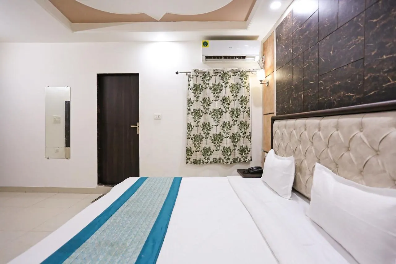 Aero Home Stay- Bed & Breakfast New Delhi India